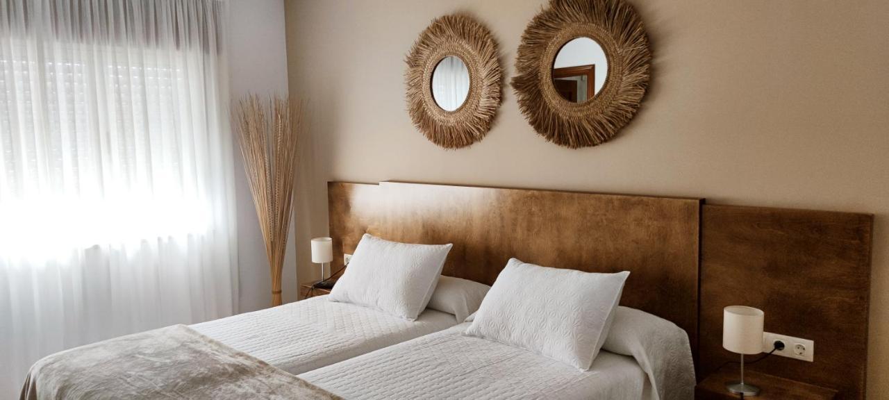 Hostal O Forno Porto do Barqueiro ภายนอก รูปภาพ