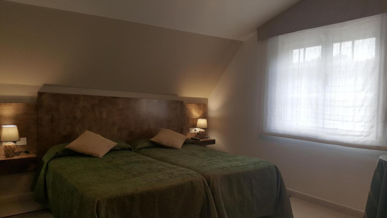 Hostal O Forno Porto do Barqueiro ภายนอก รูปภาพ